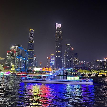 Doubletree By Hilton Guangzhou-Free Shuttle Bus To Canton Fair Complex & Overseas Buyer Registration Services During Canton Fair Period Bagian luar foto