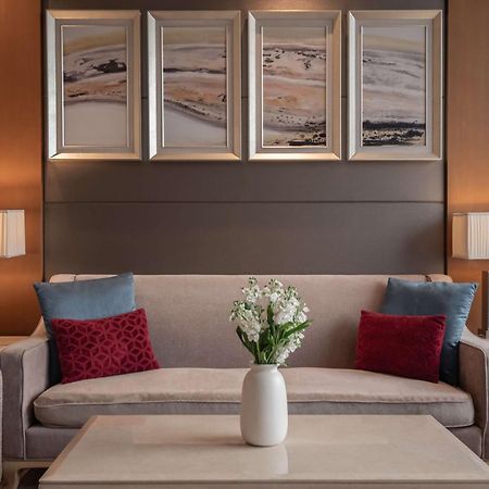 Doubletree By Hilton Guangzhou-Free Shuttle Bus To Canton Fair Complex & Overseas Buyer Registration Services During Canton Fair Period Bagian luar foto