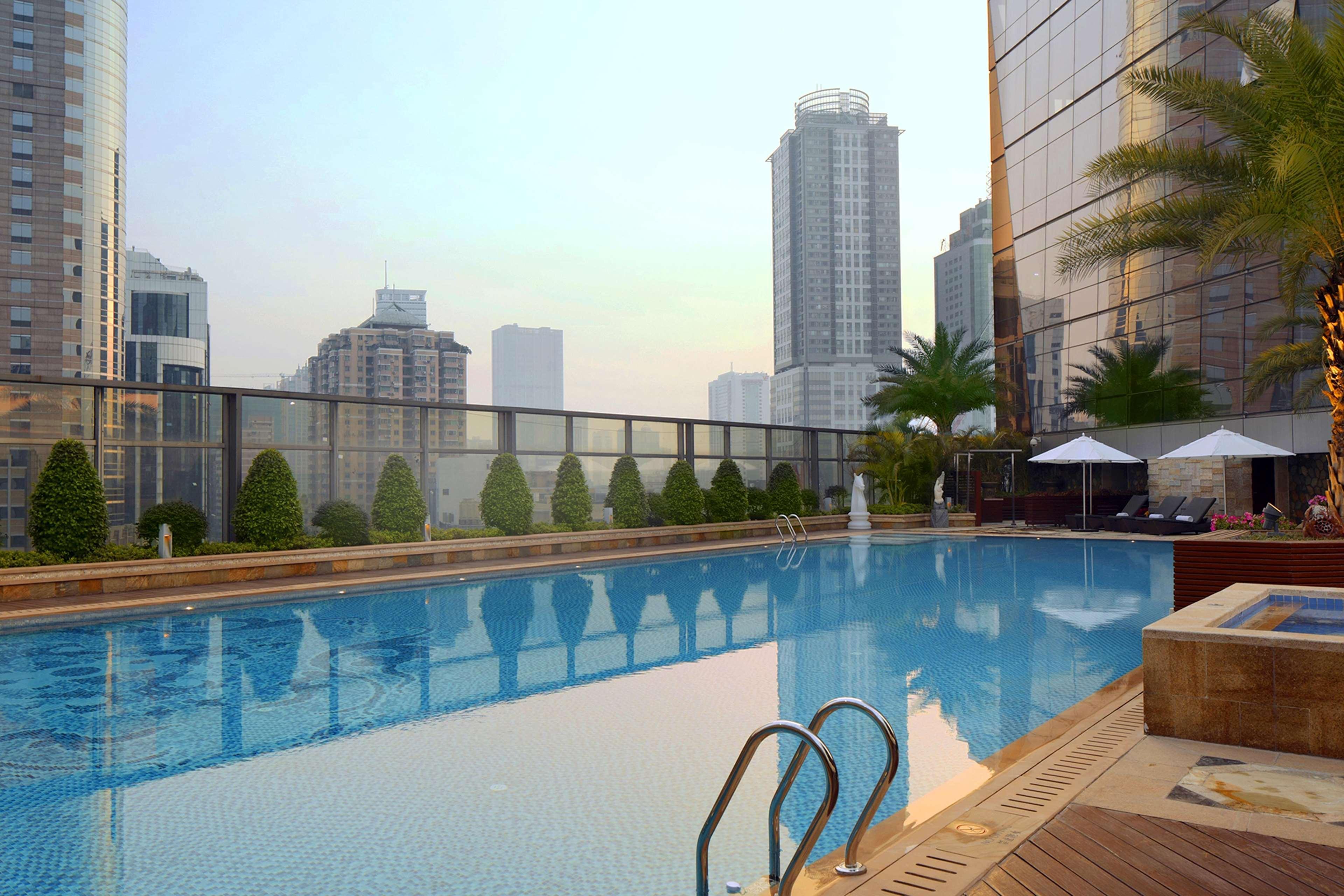 Doubletree By Hilton Guangzhou-Free Shuttle Bus To Canton Fair Complex & Overseas Buyer Registration Services During Canton Fair Period Bagian luar foto