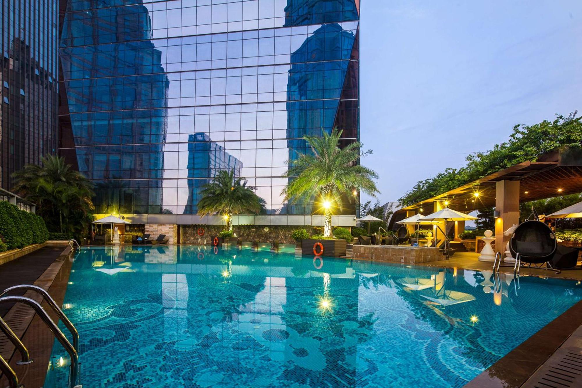 Doubletree By Hilton Guangzhou-Free Shuttle Bus To Canton Fair Complex & Overseas Buyer Registration Services During Canton Fair Period Bagian luar foto