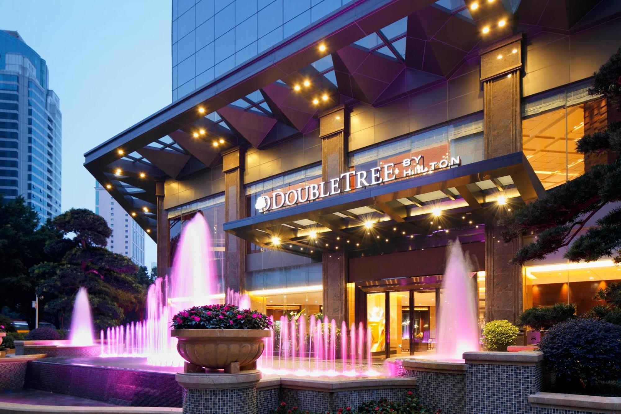 Doubletree By Hilton Guangzhou-Free Shuttle Bus To Canton Fair Complex & Overseas Buyer Registration Services During Canton Fair Period Bagian luar foto