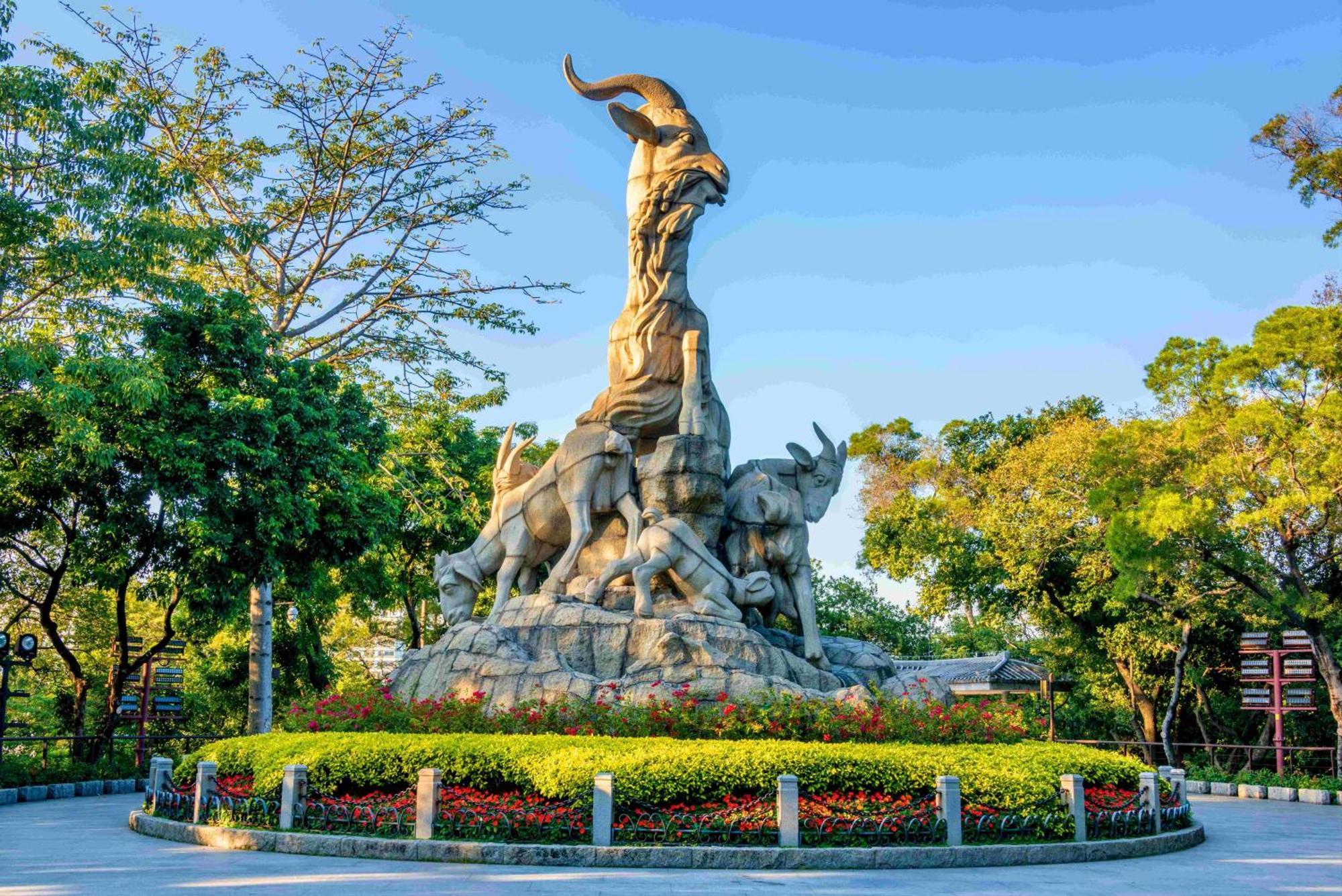 Doubletree By Hilton Guangzhou-Free Shuttle Bus To Canton Fair Complex & Overseas Buyer Registration Services During Canton Fair Period Bagian luar foto