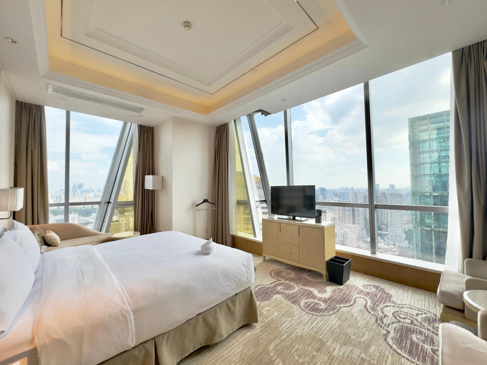 Doubletree By Hilton Guangzhou-Free Shuttle Bus To Canton Fair Complex & Overseas Buyer Registration Services During Canton Fair Period Bagian luar foto