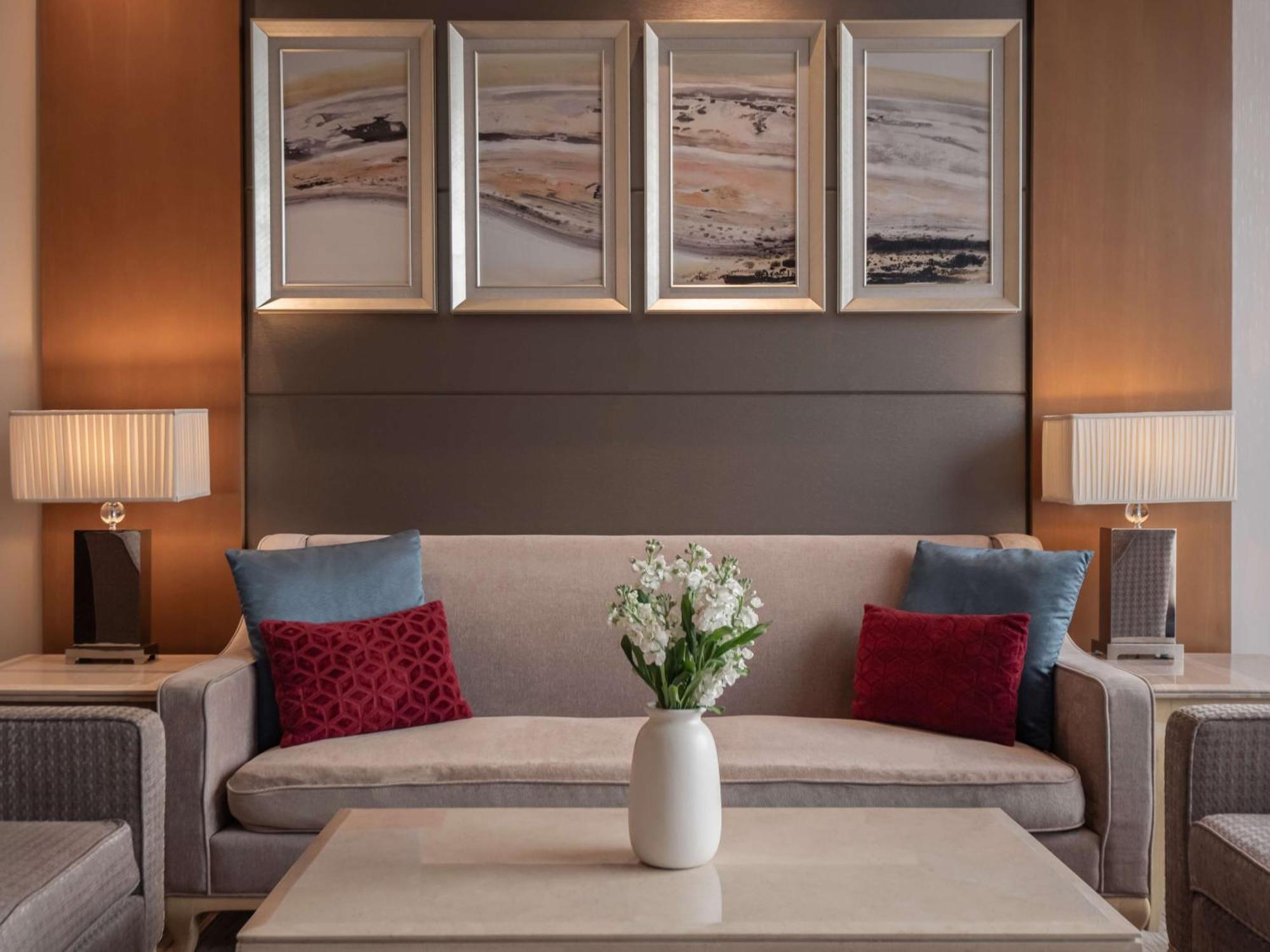 Doubletree By Hilton Guangzhou-Free Shuttle Bus To Canton Fair Complex & Overseas Buyer Registration Services During Canton Fair Period Bagian luar foto